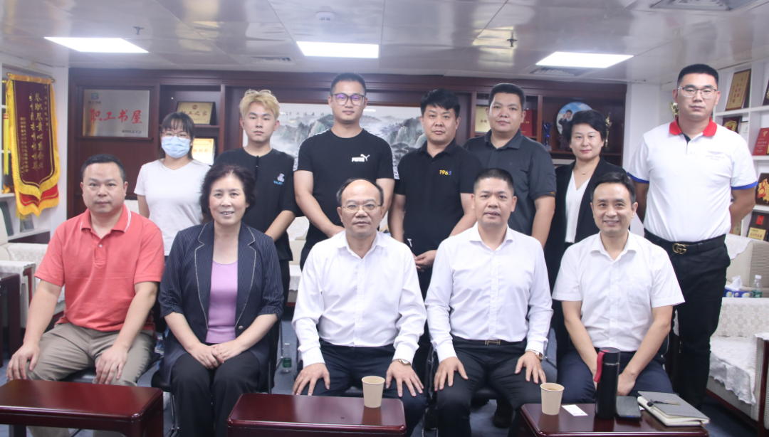 我会邀请市委党史文献研究室主任杨立勋教授作《学习二十大精神》解读