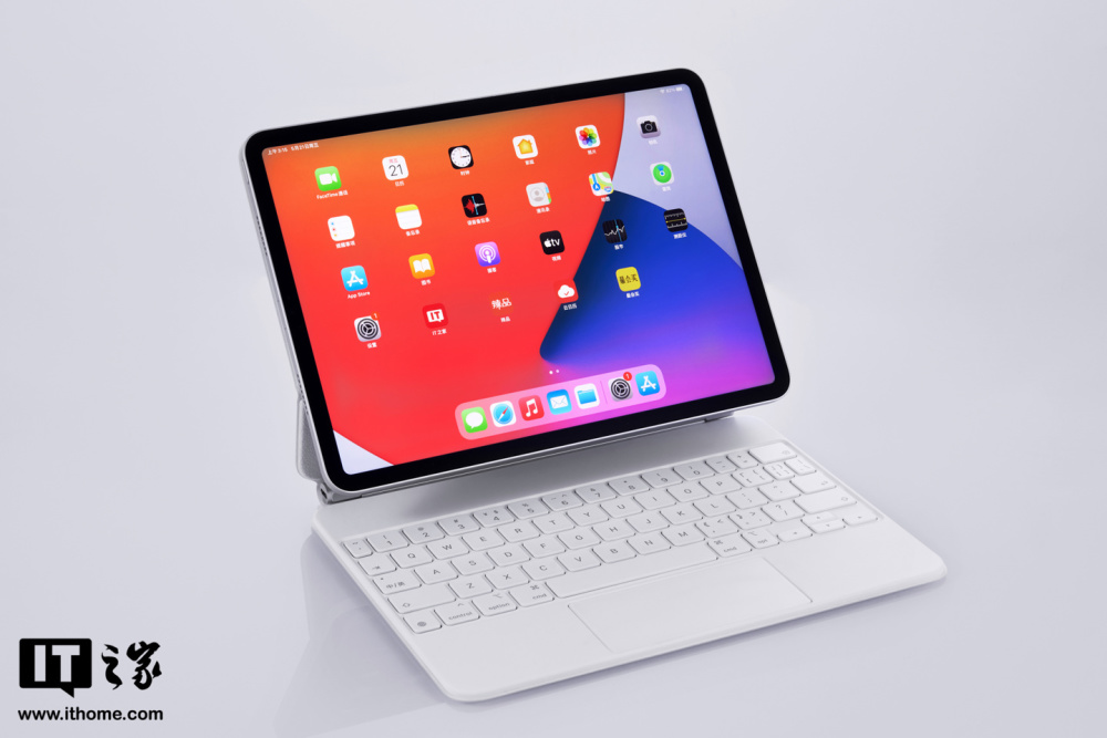 LG 显示正为苹果开发混合 OLED 面板，准备用于新款 iPad Pro