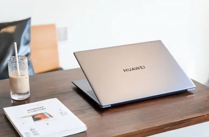 PC过冬，厂商难熬，CPU、GPU、SSD、内存、屏幕都在跌