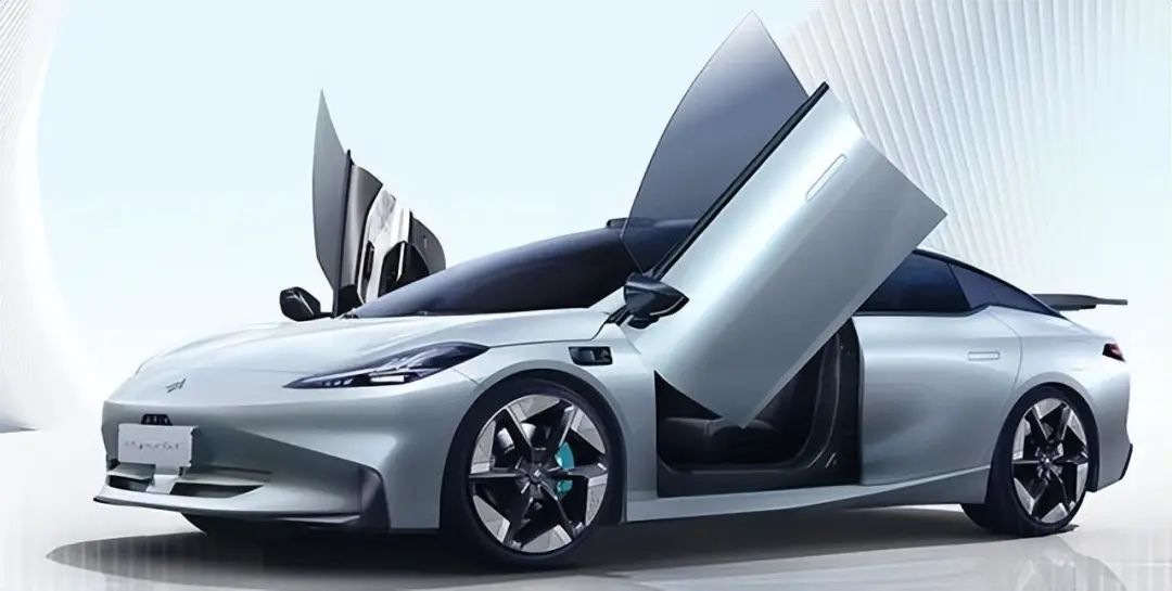 4月车企销量公布：淘汰赛开始，有人掉队了，问界卖了多少？