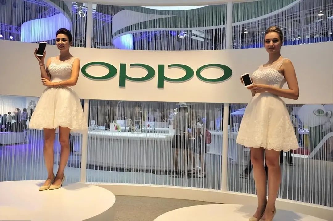 国外销量占比：小米73%，OPPO53%，VIVO46%，荣耀12%，华为5%