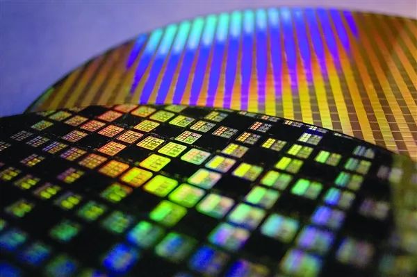 台积电买的ASML EUV光刻机被曝暗藏后门：可以远程自毁！